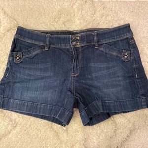 White House Black market jean shorts in size 10.